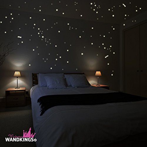Stickers muraux Wandkings "250 unités d'étoiles et étoiles filantes dans le firmament" fluorescents et lumineux dans l'obscurité Stickers muraux Wandkings "250 unités d'étoiles et étoiles filantes dans le firmament" fluorescents et lumineux dans l'obscurité