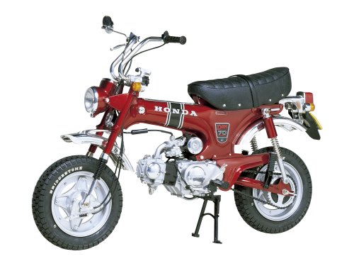 1/6 Honda Dax (TAM16002) 1/6 Honda Dax (TAM16002)