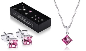 Set 3 boucles d oreilles 3 pendentifs plaqués or 18ct orné de cristaux SWAROVSKI ELEMENTS Set 3 boucles d oreilles 3 pendentifs plaqués or 18ct orné de cristaux SWAROVSKI ELEMENTS