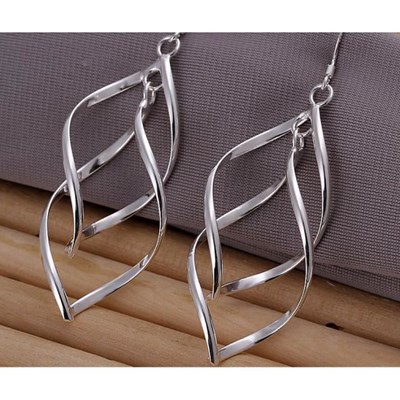 Boucles d'oreilles femme torsadées argent Boucles d'oreilles femme torsadées argent