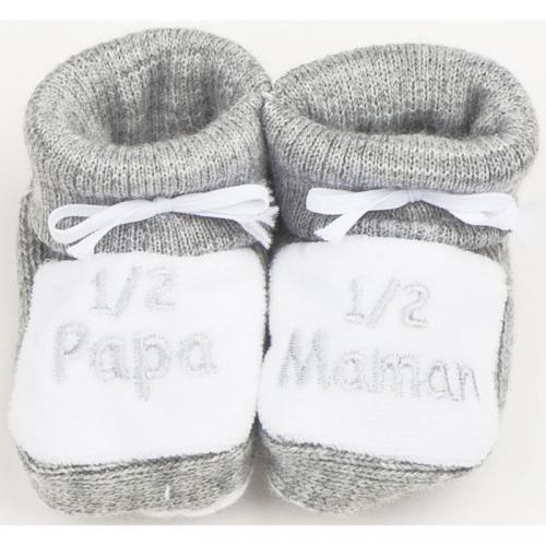 Chaussons b&eacute;b&eacute; brod&eacute; " 1&sol;2 papa 1&sol;2 maman Gris&sol;blanc