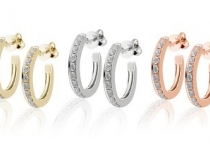 Boucles d'oreilles Huggy en or 10k pavées de diamants 0,08 ct à 114,99€ Boucles d'oreilles Huggy en or 10k pavées de diamants 0,08 ct à 114,99€
